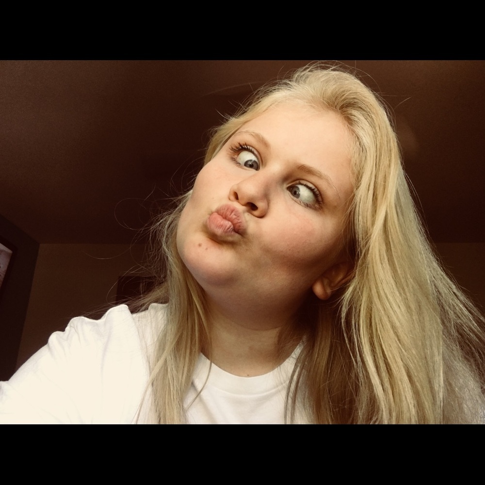 Meet your Posher, Olivia